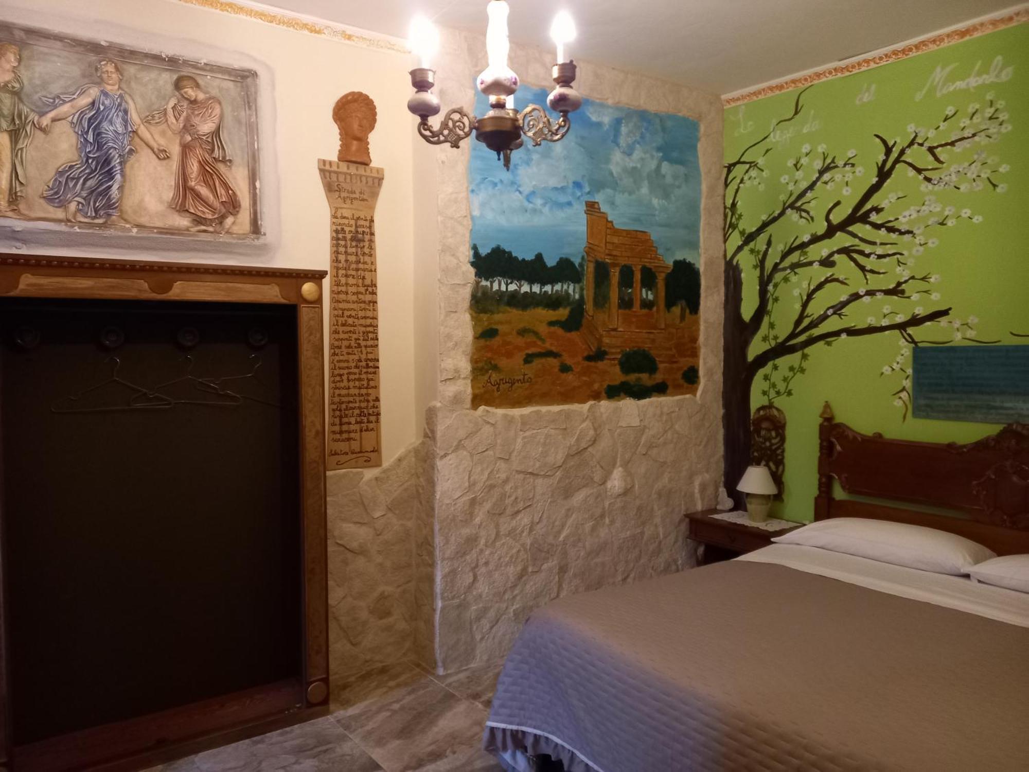 Sicilia In Miniatura "L'Atelier Dell'Etna" Bed & Breakfast Zafferana Etnea Phòng bức ảnh