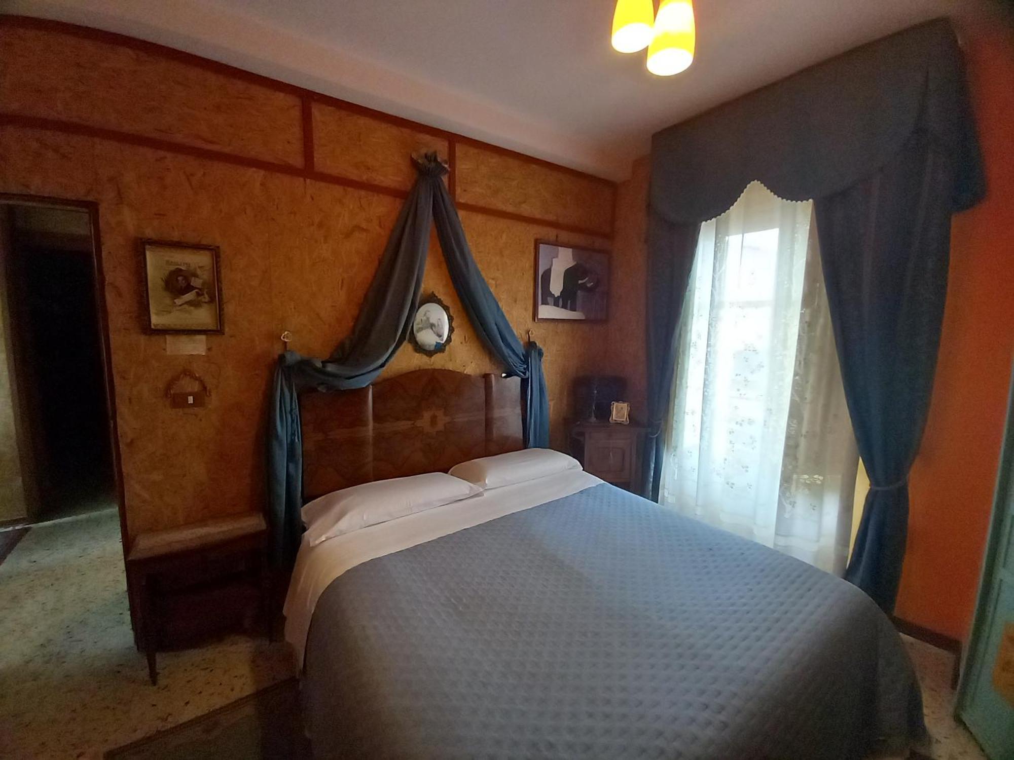 Sicilia In Miniatura "L'Atelier Dell'Etna" Bed & Breakfast Zafferana Etnea Phòng bức ảnh