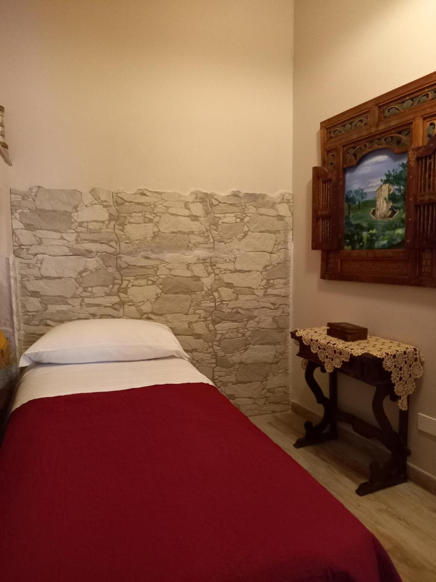 Sicilia In Miniatura "L'Atelier Dell'Etna" Bed & Breakfast Zafferana Etnea Phòng bức ảnh